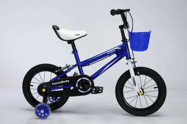 bicicleta copii cu roti ajutatoare si frane 2